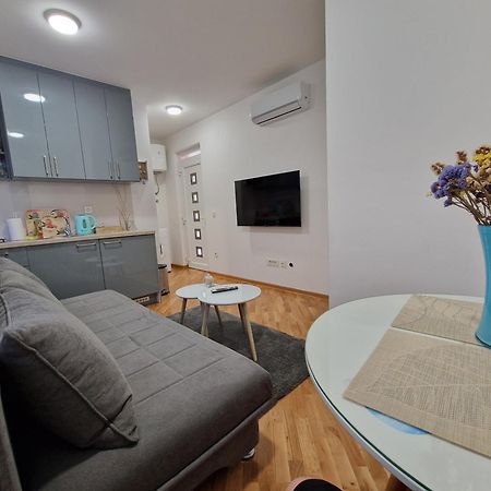 Villa Tamara With Garden And River View - Free Private Parking - Garage 모스타르 외부 사진