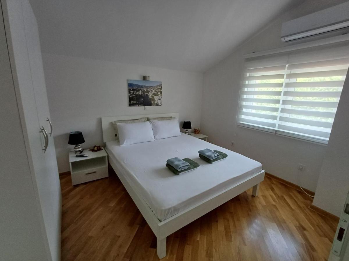 Villa Tamara With Garden And River View - Free Private Parking - Garage 모스타르 외부 사진