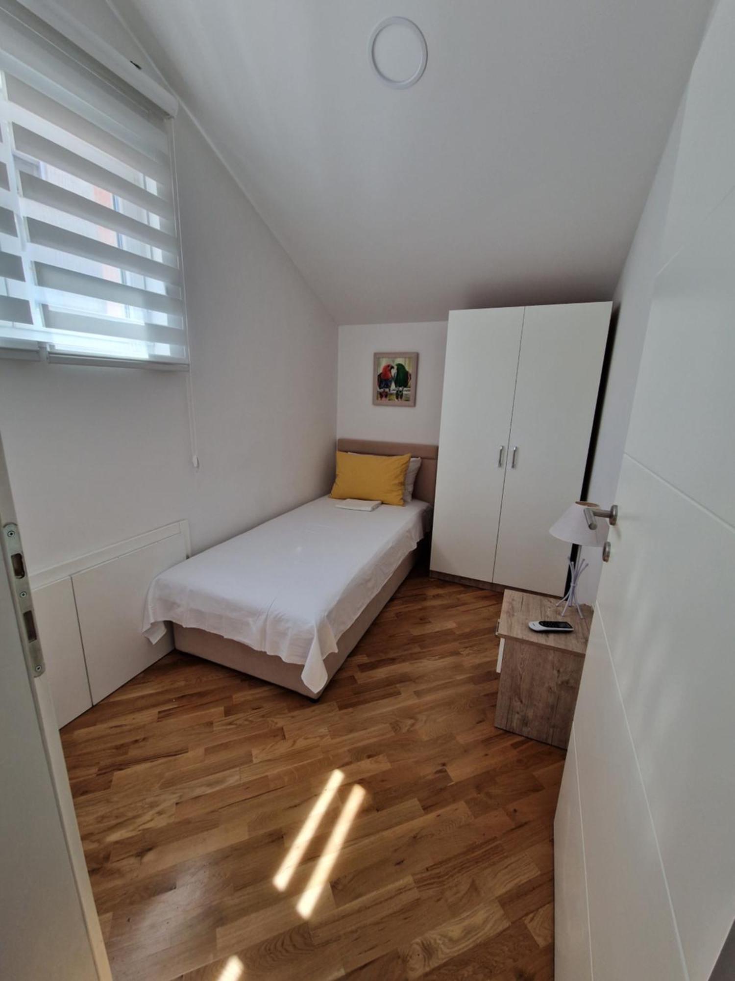 Villa Tamara With Garden And River View - Free Private Parking - Garage 모스타르 외부 사진