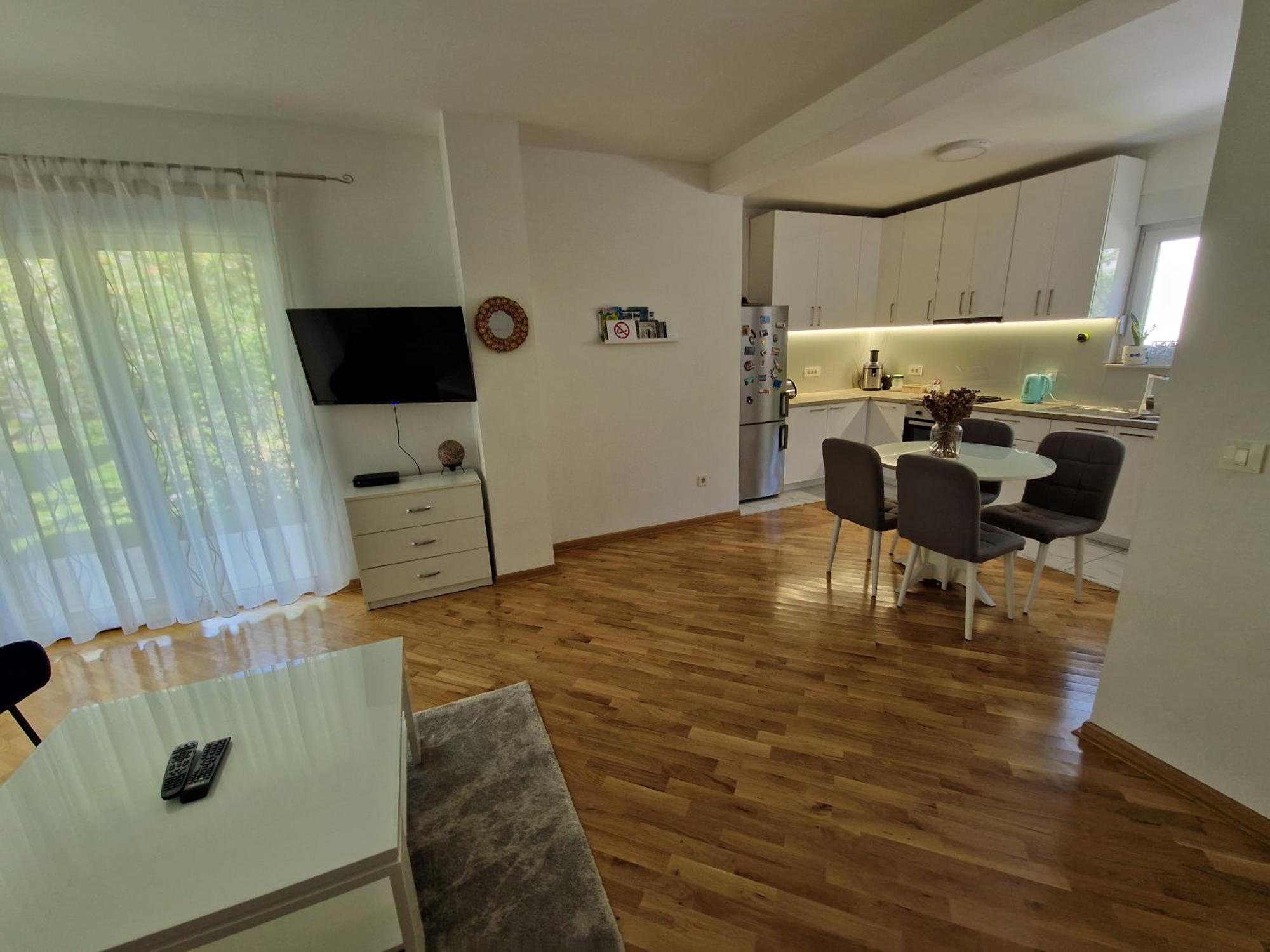 Villa Tamara With Garden And River View - Free Private Parking - Garage 모스타르 외부 사진