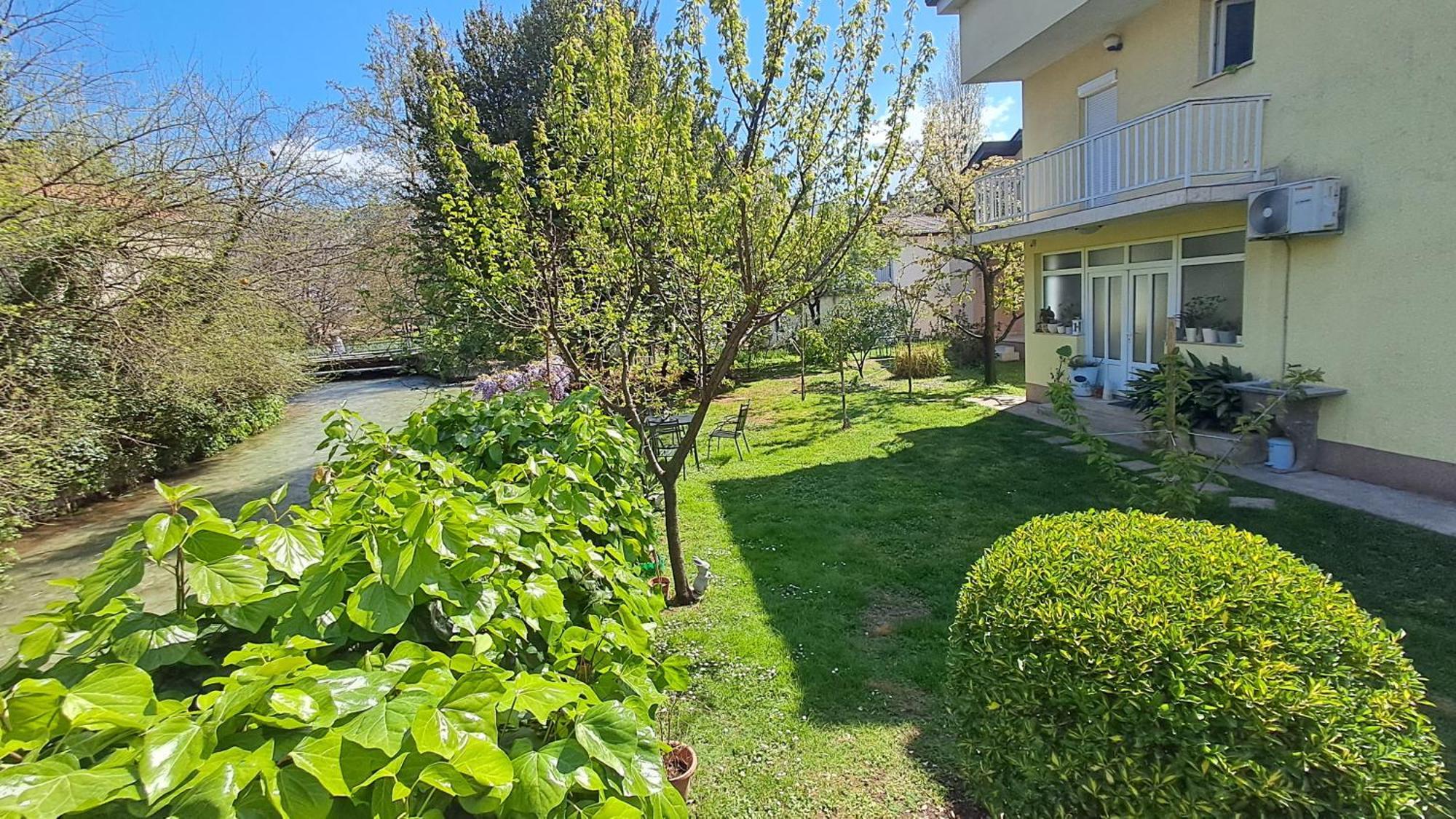 Villa Tamara With Garden And River View - Free Private Parking - Garage 모스타르 외부 사진